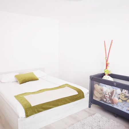 Family Apartment With Garden Szarajevó Szoba fotó