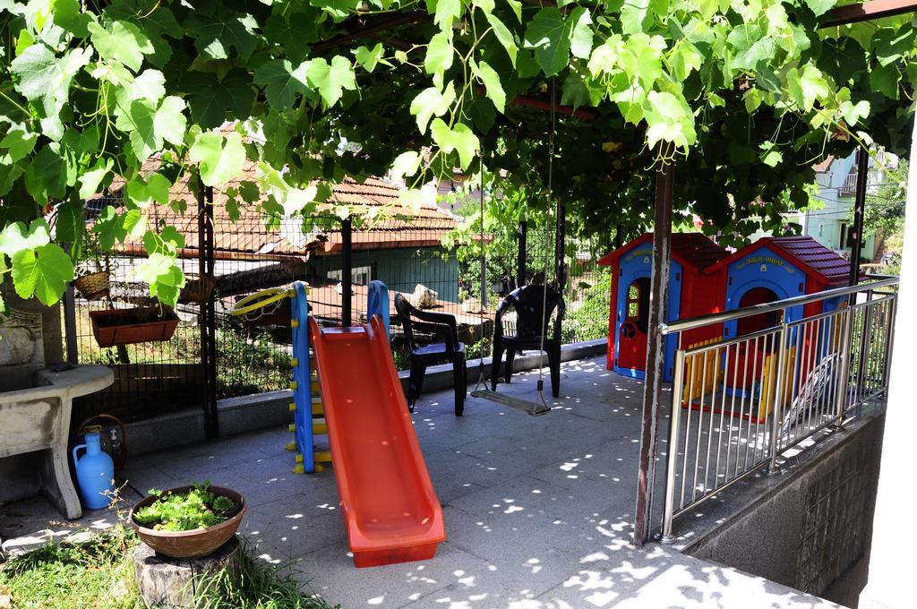 Family Apartment With Garden Szarajevó Kültér fotó